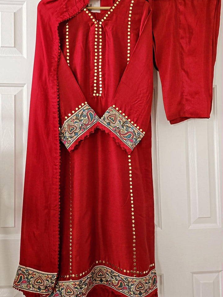 Custom-Made Sheesha Silk Traditional Embroidered Borders